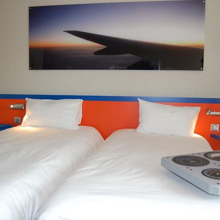 Hotel Ibis Styles Marseille Aeroport Vitrolles  Exterior foto