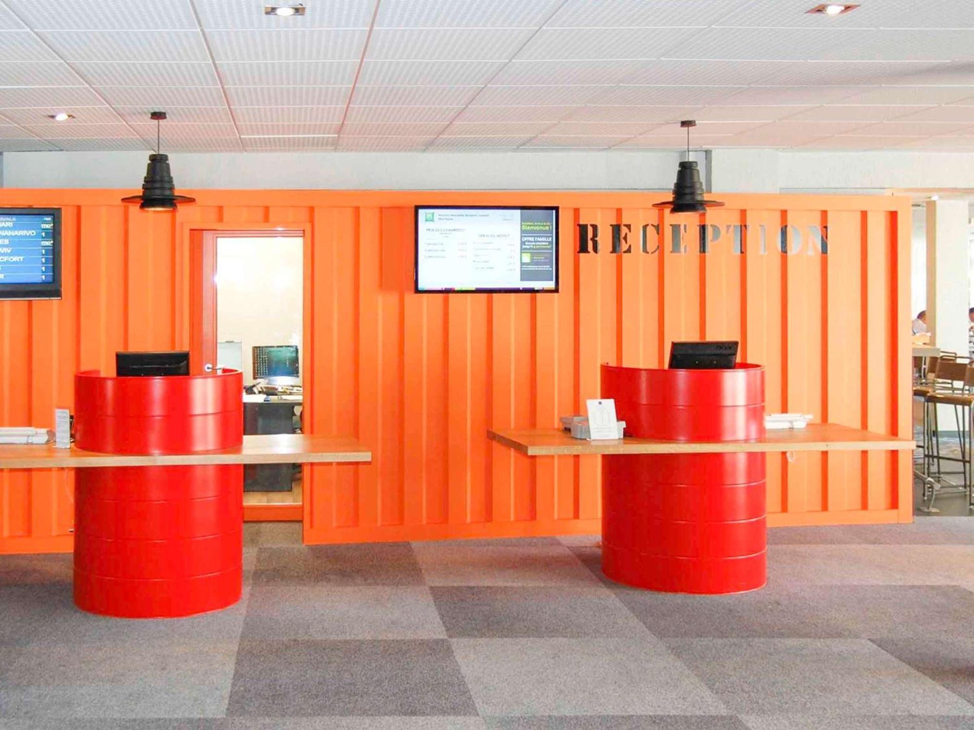 Hotel Ibis Styles Marseille Aeroport Vitrolles  Exterior foto