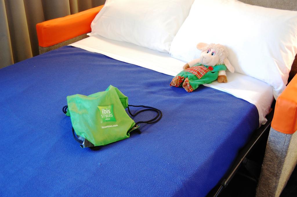 Hotel Ibis Styles Marseille Aeroport Vitrolles  Exterior foto